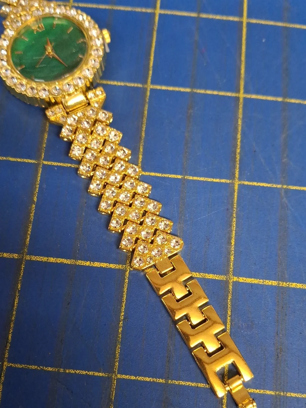Rhinestone Gold Tone 8